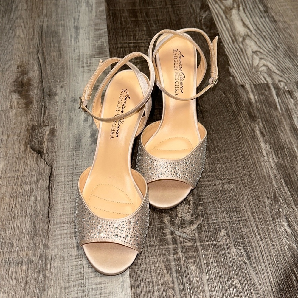 Blush Pink or Light Rose Pink Peep Toe Heels Sz 6